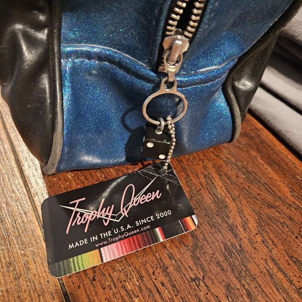 Trophy Queen purse - Picture 7 of 7